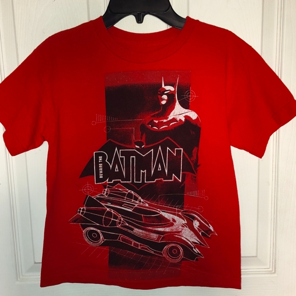 Boy's Short Sleeve Red Batman Tee Size Small EUC